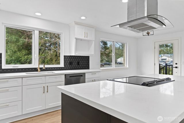 7545 Old Military Rd NE, Bremerton, WA 98311