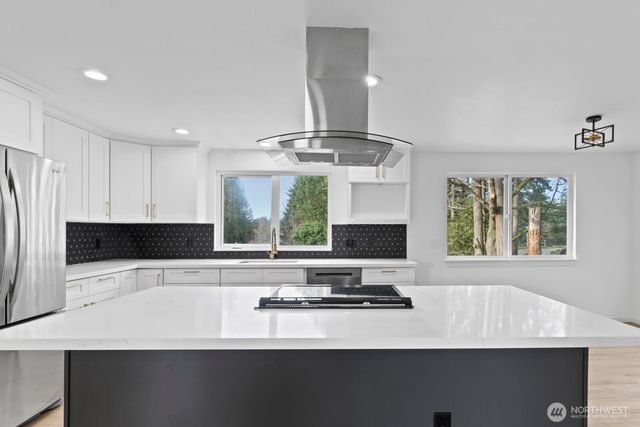 7545 Old Military Rd NE, Bremerton, WA 98311