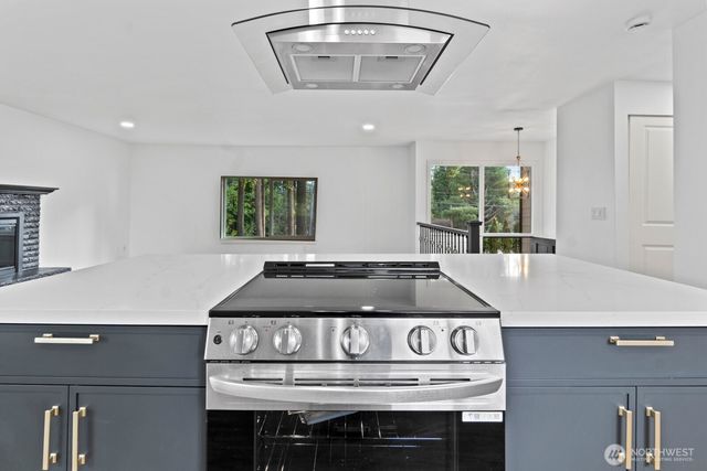 7545 Old Military Rd NE, Bremerton, WA 98311