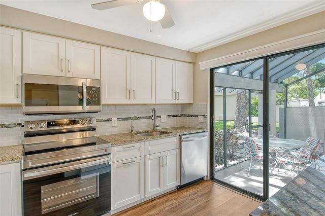 2517 GLEBE FARM CLOSE H-2, Sarasota, FL 34235