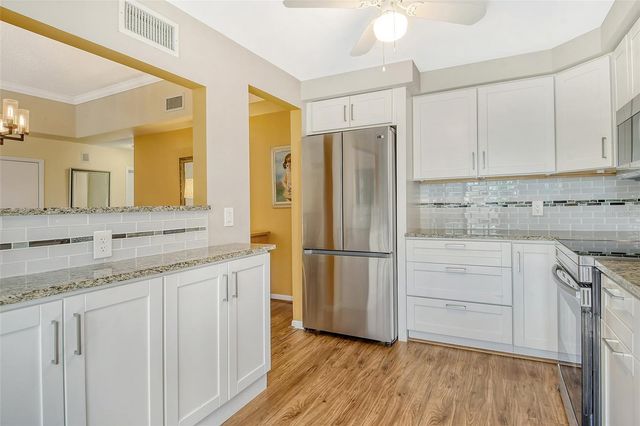 2517 GLEBE FARM CLOSE H-2, Sarasota, FL 34235
