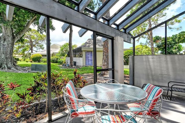 2517 GLEBE FARM CLOSE H-2, Sarasota, FL 34235