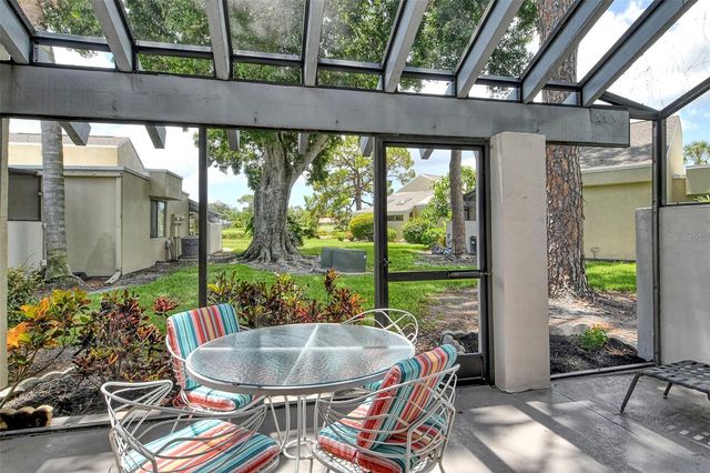 2517 GLEBE FARM CLOSE H-2, Sarasota, FL 34235