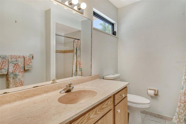 2517 GLEBE FARM CLOSE H-2, Sarasota, FL 34235