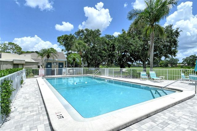 2517 GLEBE FARM CLOSE H-2, Sarasota, FL 34235
