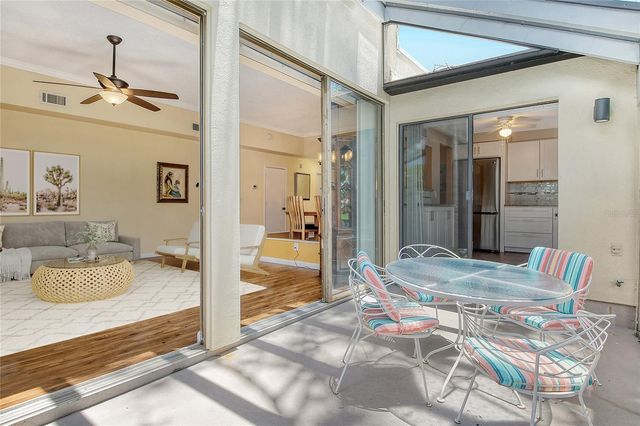 2517 GLEBE FARM CLOSE H-2, Sarasota, FL 34235