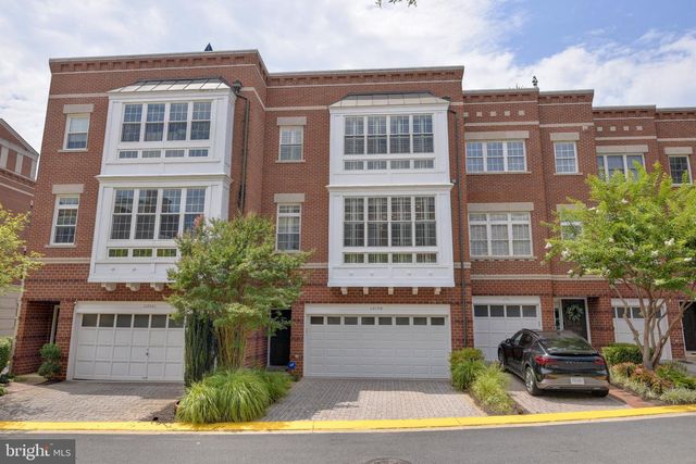 12198 CHANCERY STATION CIR, Reston, VA 20190