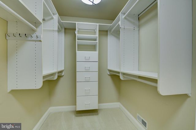 12198 CHANCERY STATION CIR, Reston, VA 20190