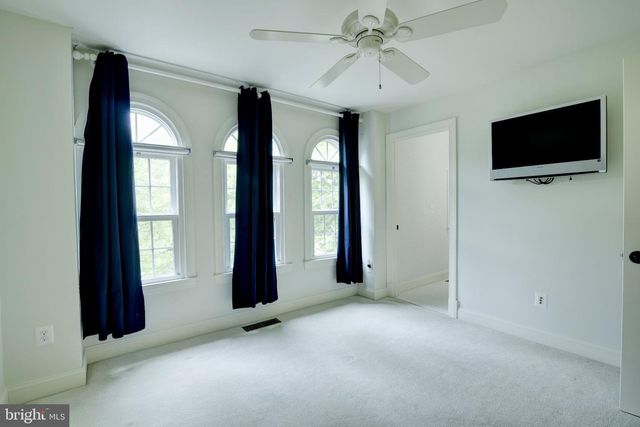 12198 CHANCERY STATION CIR, Reston, VA 20190