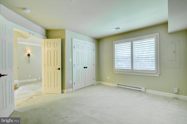 12198 CHANCERY STATION CIR, Reston, VA 20190