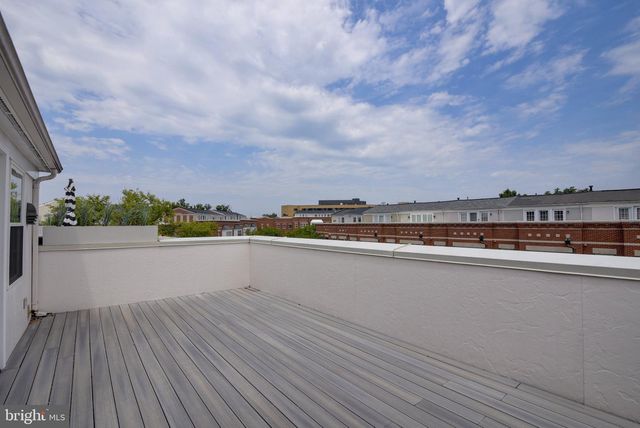 12198 CHANCERY STATION CIR, Reston, VA 20190