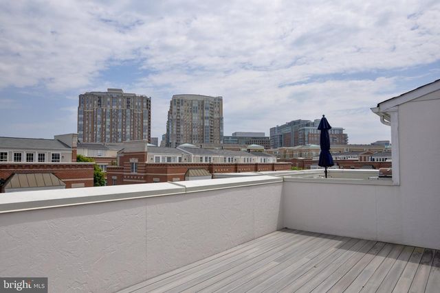 12198 CHANCERY STATION CIR, Reston, VA 20190