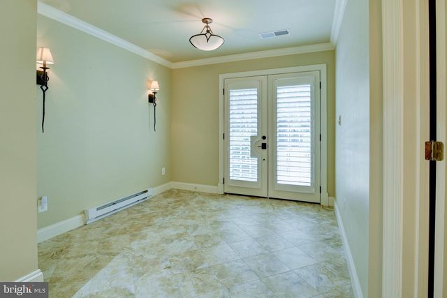 12198 CHANCERY STATION CIR, Reston, VA 20190