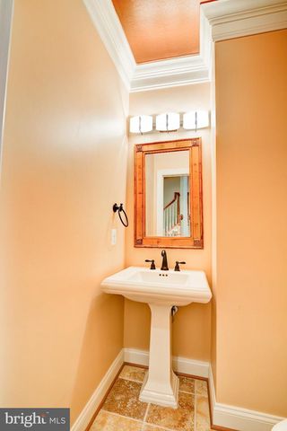 12198 CHANCERY STATION CIR, Reston, VA 20190