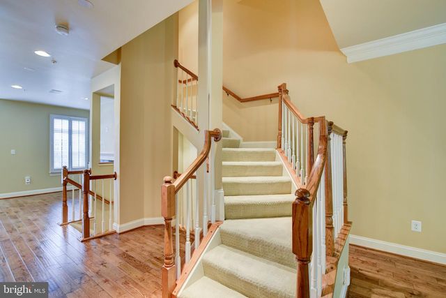 12198 CHANCERY STATION CIR, Reston, VA 20190