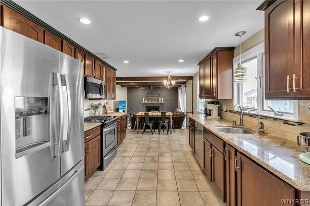 79 Hemlock Drive, West Seneca, NY 14224