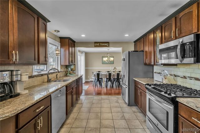 79 Hemlock Drive, West Seneca, NY 14224
