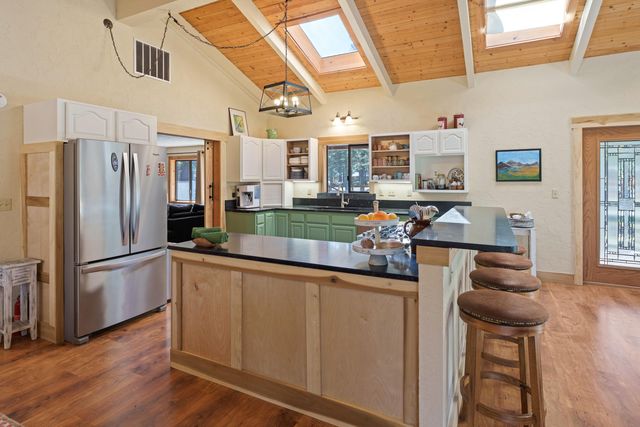 14850 Stagecoach, Sisters, OR 97759