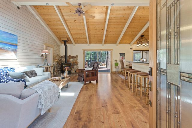 14850 Stagecoach, Sisters, OR 97759