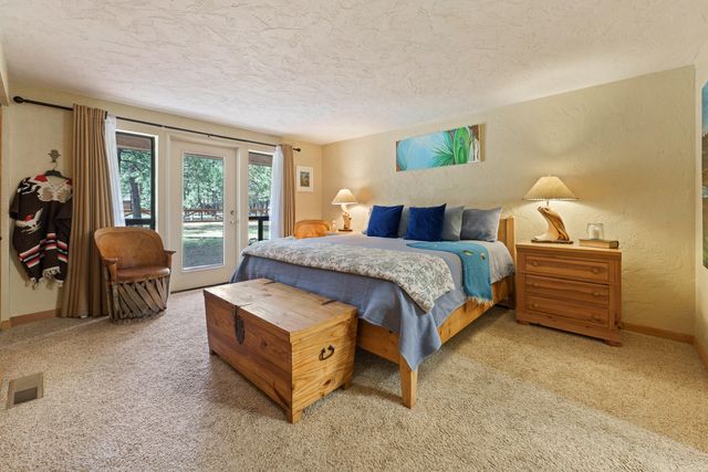 14850 Stagecoach, Sisters, OR 97759