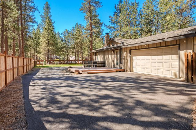 14850 Stagecoach, Sisters, OR 97759