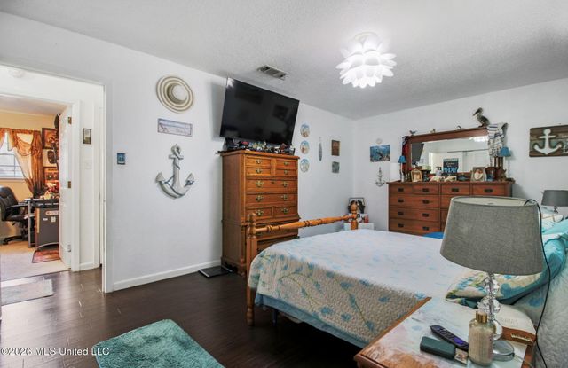 15214 Hamilton Street, Gulfport, MS 39503