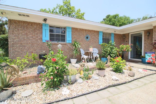15214 Hamilton Street, Gulfport, MS 39503