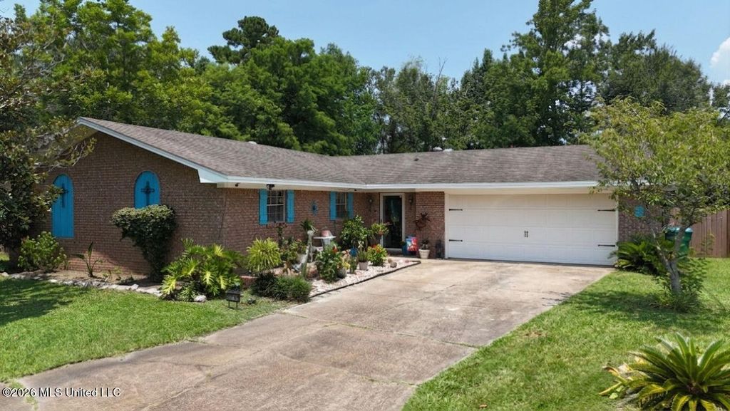 15214 Hamilton Street, Gulfport, MS 39503