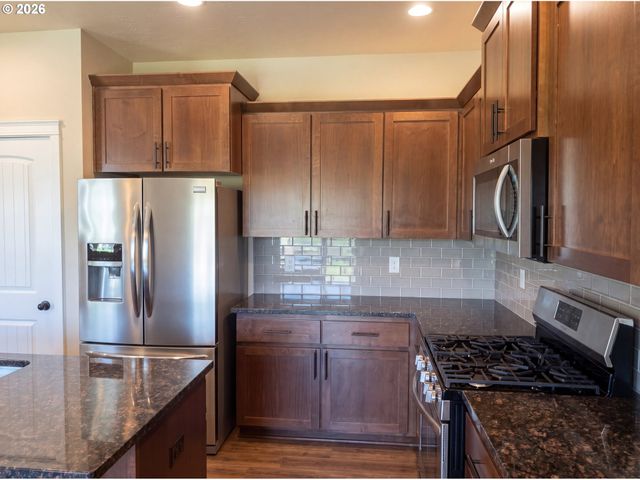 4230 SAGECREST Dr, Albany, OR 97322