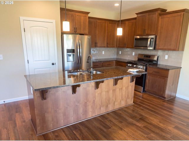 4230 SAGECREST Dr, Albany, OR 97322