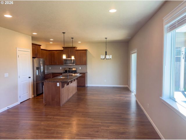 4230 SAGECREST Dr, Albany, OR 97322