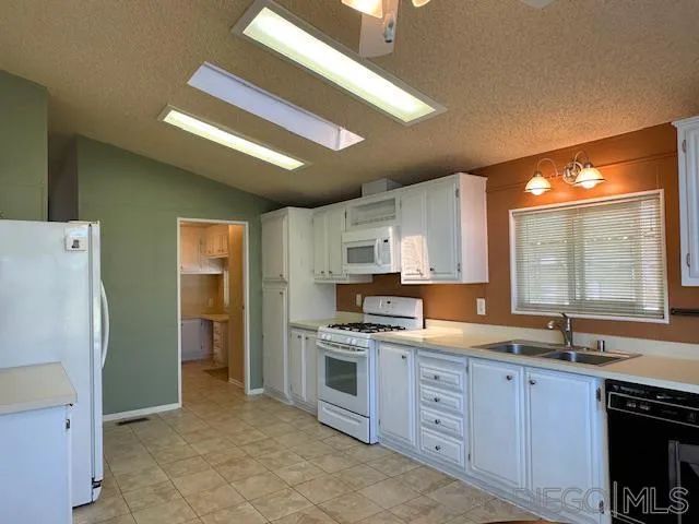 3462 Don Ortega Drive, Carlsbad, CA 92010