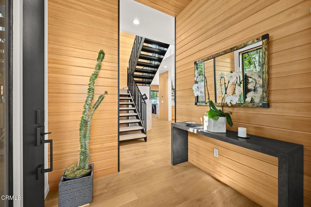 10747 Valleyheart Drive, Studio City, CA 91604