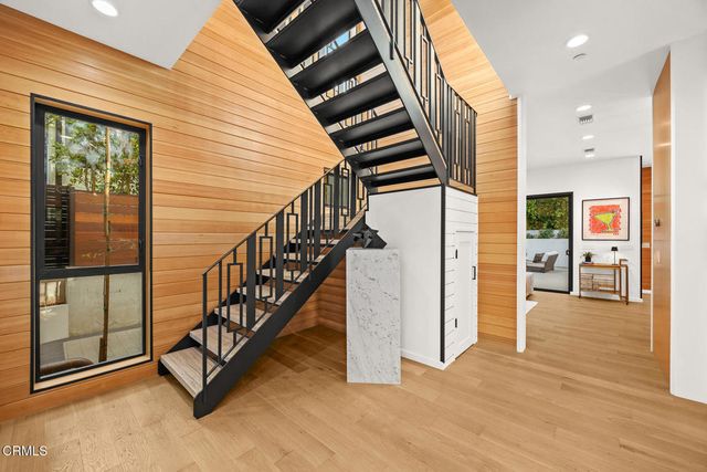 10747 Valleyheart Drive, Studio City, CA 91604