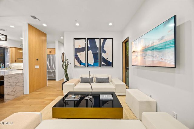 10747 Valleyheart Drive, Studio City, CA 91604