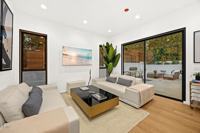 10747 Valleyheart Drive, Studio City, CA 91604