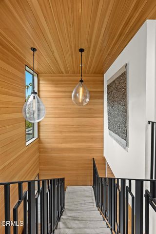 10747 Valleyheart Drive, Studio City, CA 91604