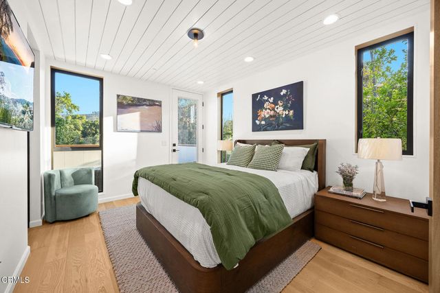 10747 Valleyheart Drive, Studio City, CA 91604