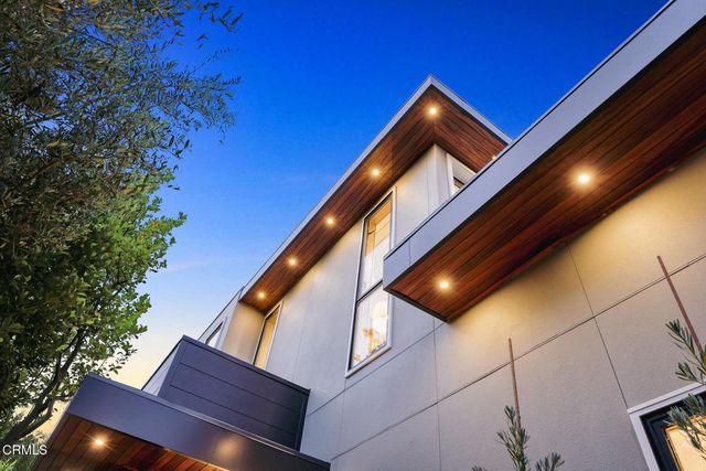 10747 Valleyheart Drive, Studio City, CA 91604