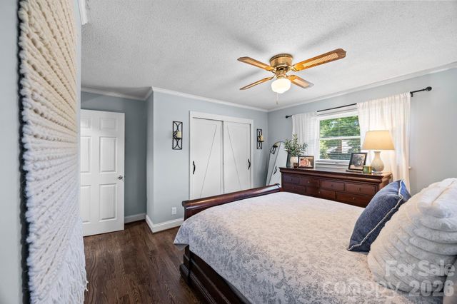 903 E Iredell Avenue, Mooresville, NC 28115