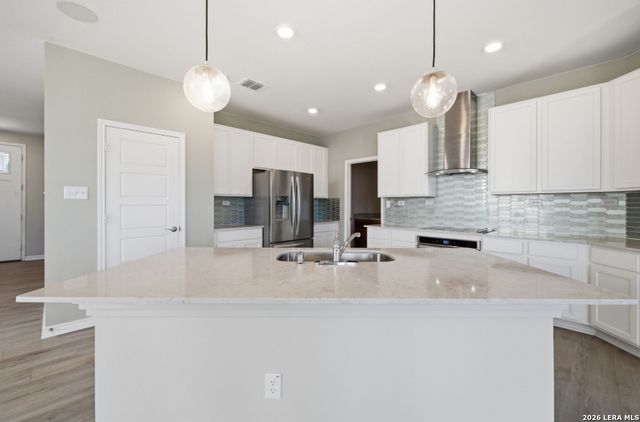 118 E Granite Shoals, Boerne, TX 78006
