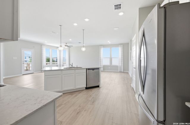 118 E Granite Shoals, Boerne, TX 78006