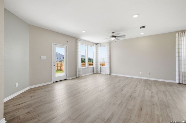 118 E Granite Shoals, Boerne, TX 78006