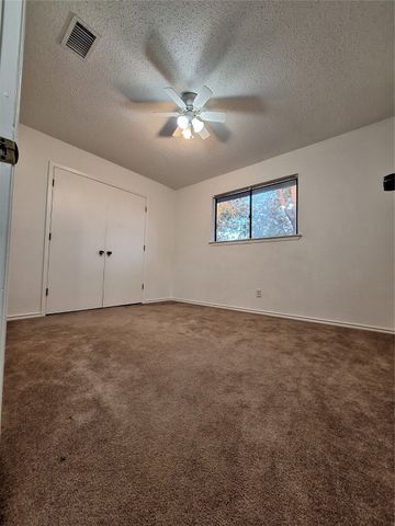 131 Allencrest Drive, White Settlement, TX 76108