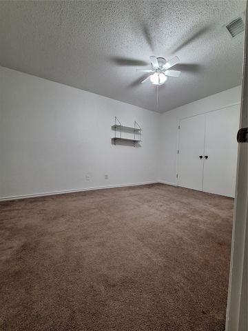 131 Allencrest Drive, White Settlement, TX 76108