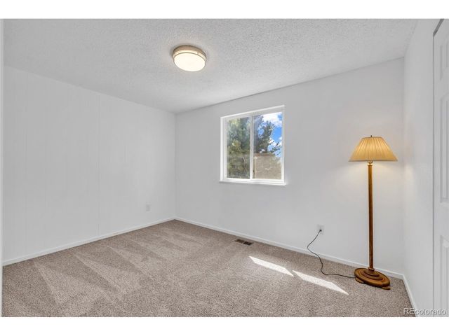 15949 E Brunswick Dr, Aurora, CO 80013