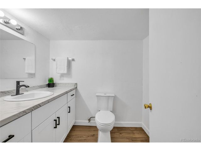 15949 E Brunswick Dr, Aurora, CO 80013