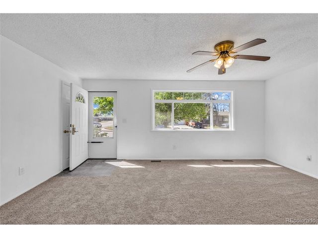 15949 E Brunswick Dr, Aurora, CO 80013