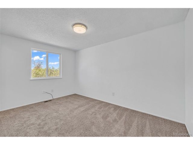 15949 E Brunswick Dr, Aurora, CO 80013