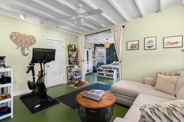 61 Cummins Hwy 3, Boston, MA 02131